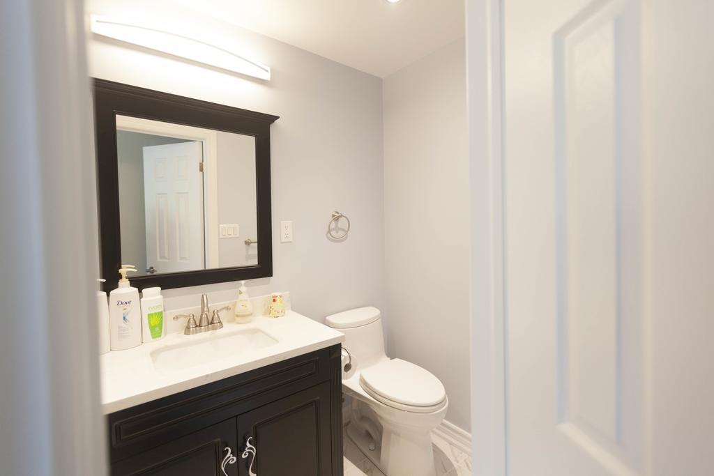 多伦多邓肯公园民宿 Toronto Duncan Park Guesthouse Buitenkant foto